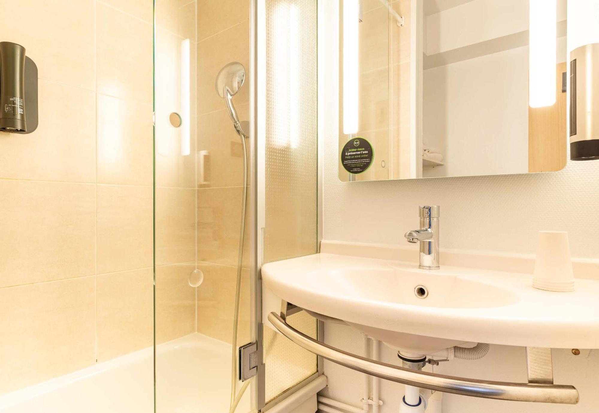 B&B Hotel Nantes Atlantis Le Zenith Saint-Herblain Kültér fotó